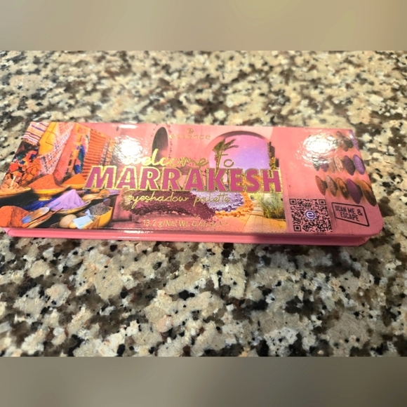 ✨️ Essence Welcome to Marrakesh Eyeshadow Palette 12 Shades NWT - Picture 1 of 4